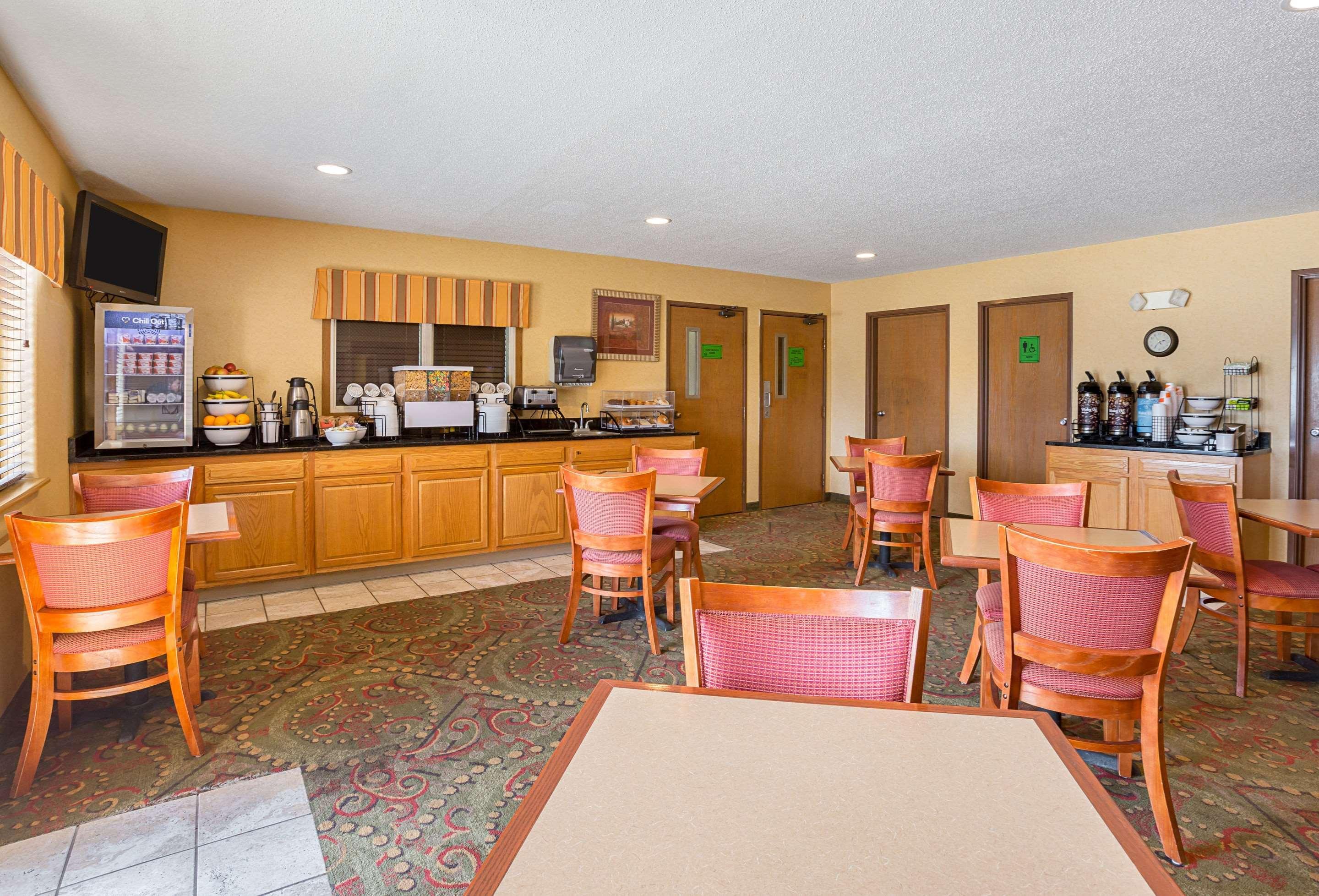 Quality Inn York Exterior photo